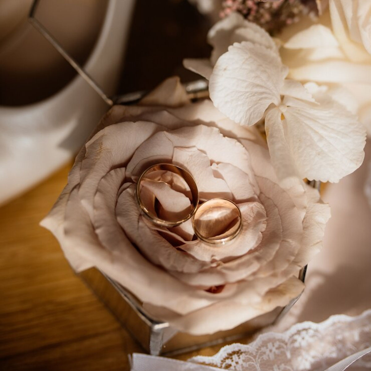 Rose Gold Engagement Rings UK, Romantic Engagement Rings, Rose Gold Diamond Rings